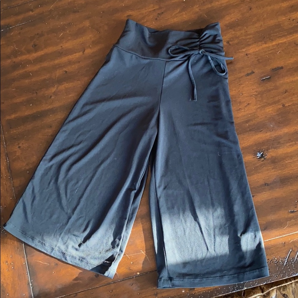 Black gauchos